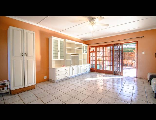 4 BEDROOM HOUSE FOR SALE IN DORCHESTER HEIGHTS